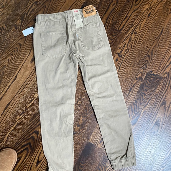 Levi’ khaki youth jogger pants - Picture 2 of 4